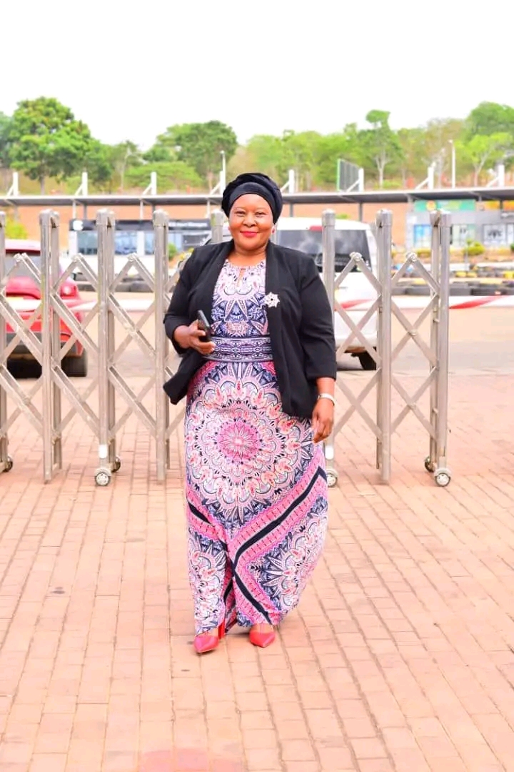 Ndikukufunirani inu ndi banja lanu, Eid yodzaza ndi chimwemwe, mtendere ndi madalitso ochuluka.